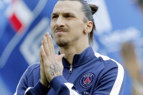 爱游戏体育-战术调整引爆全场！，杜兰特意外战胜瑞士队上演精彩一战